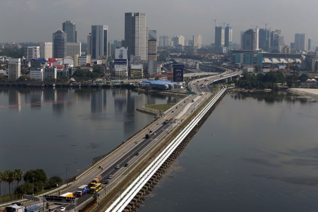 Three Young Men Caught While Trying To Swim Over From Malaysia To Singapore World Of Buzz 2