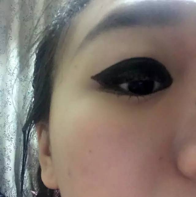Thick Eyeliner