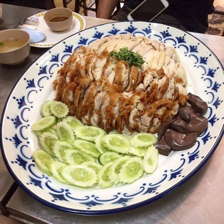 try to eat 3kg of chicken rice at this restaurant for a free meal world of buzz 5
