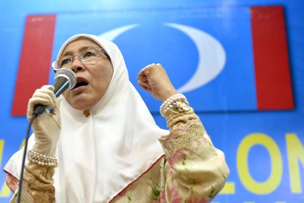 Wan Azizah