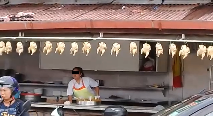 msians outraged after popular melaka restaurant exposed for displaying chicken meat outdoors world of buzz 3