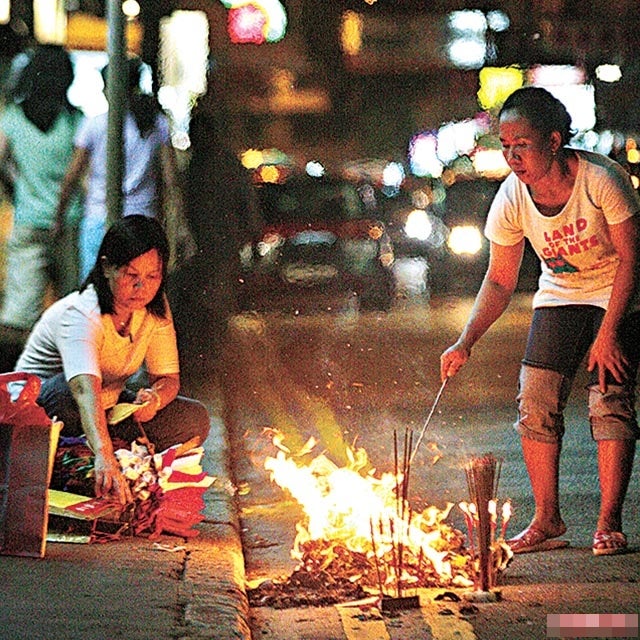 Burning Joss At Night 2 Apple Daily