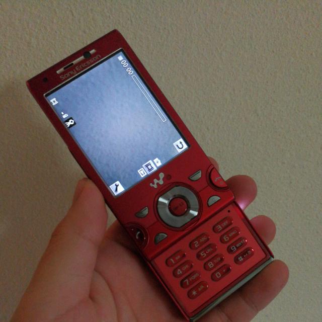 Sony W995