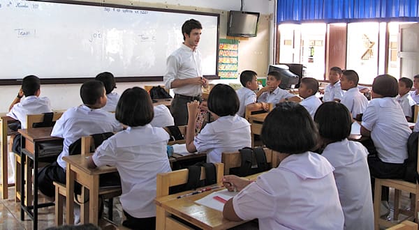 teaching students thailand