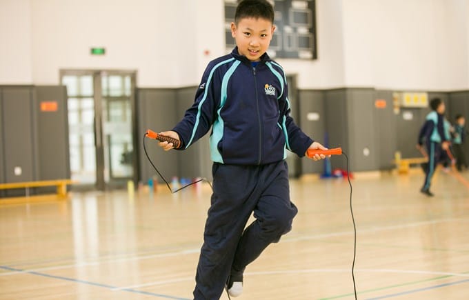 12yo boy jumps 1000 times daily but becomes the shortest kid in class after a year world of buzz 2