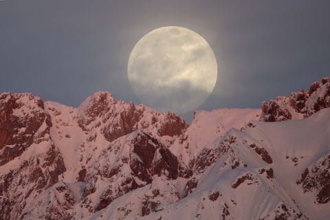 Full Moon Rises Behind Snow Covered Mountains In Hakkari News Photo 1580755795
