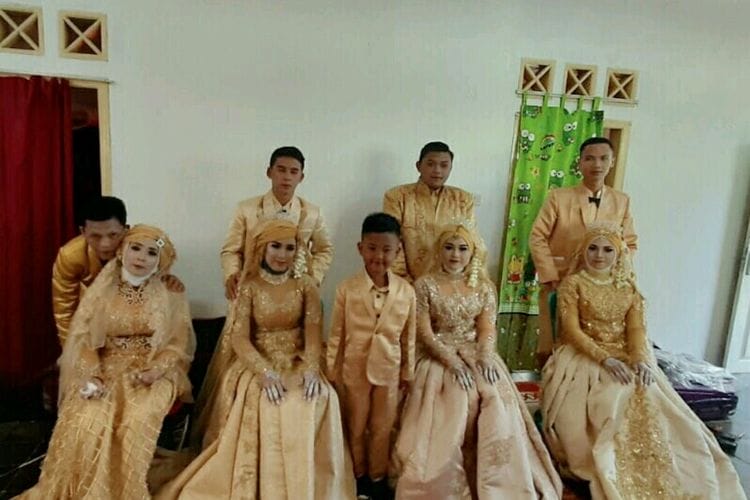 5e5b452dc07d1