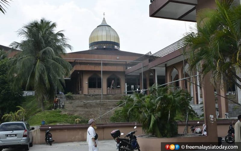 Mosque Masjid Si Petaling 120320 Fmt