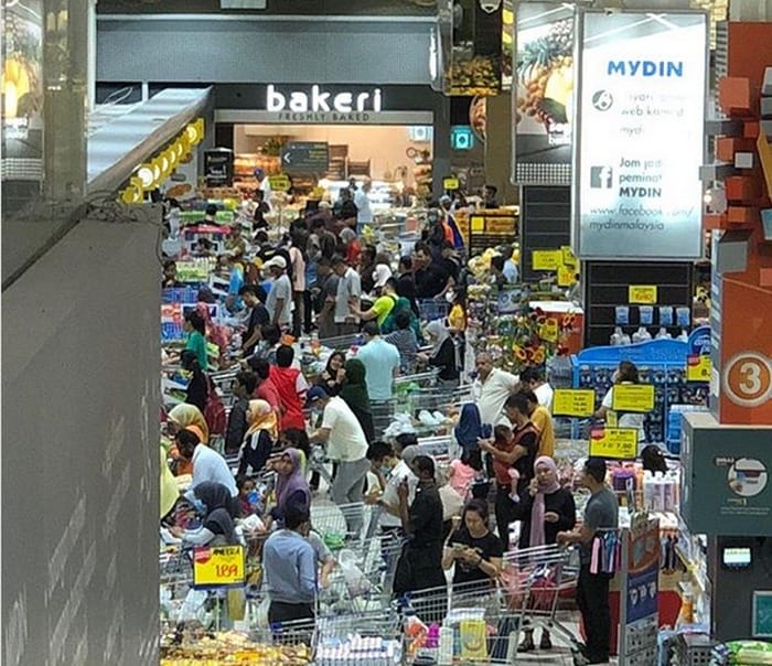 Mydin Panic Shoppers 1703