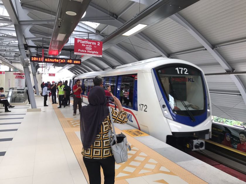 Rapidkl Lrt Train 2912 1