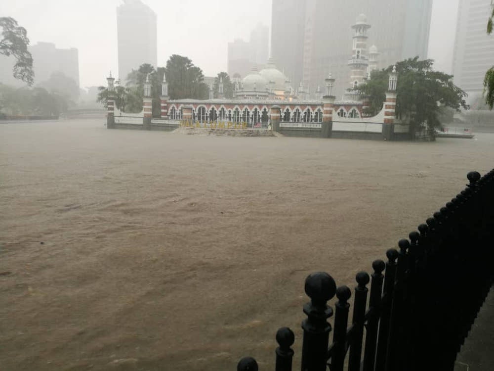 masjid jamek island kuala lumpur flood 20200910