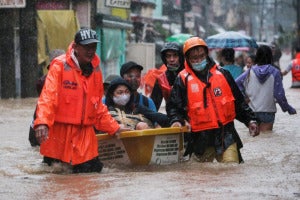 2020 11 12 Asia Storm Philippines Manila