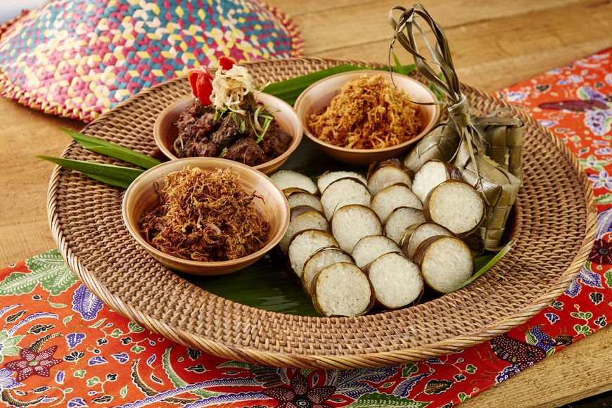traditional lemang ketupat with beef rendang chicken serunding 08 15 456168