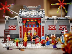 80106 LEGO The Story of Nian 2 600x600