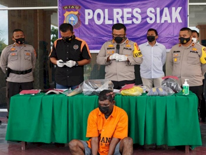 Astaga Sakit Hati Disebut Ganteng Pria Ini Bacok Teman Sekamar Hingga Tewas64 700