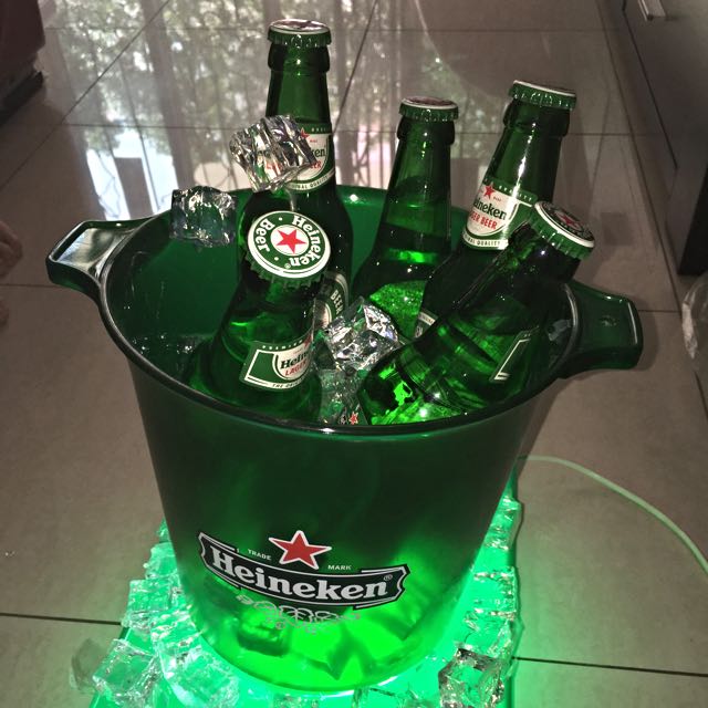 Special Heineken Lighting With Beer Bottles In A Bucket 1469598033 5E4Fbf59