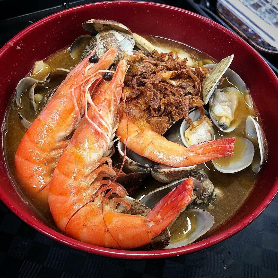 Prawn mee from Deannas Kitchen Singapore 3