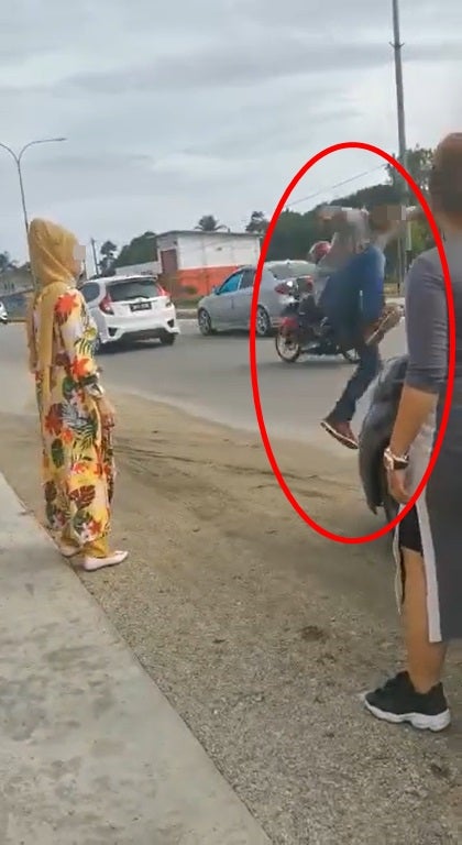 SS2 Fighting at the roadside in kelantan