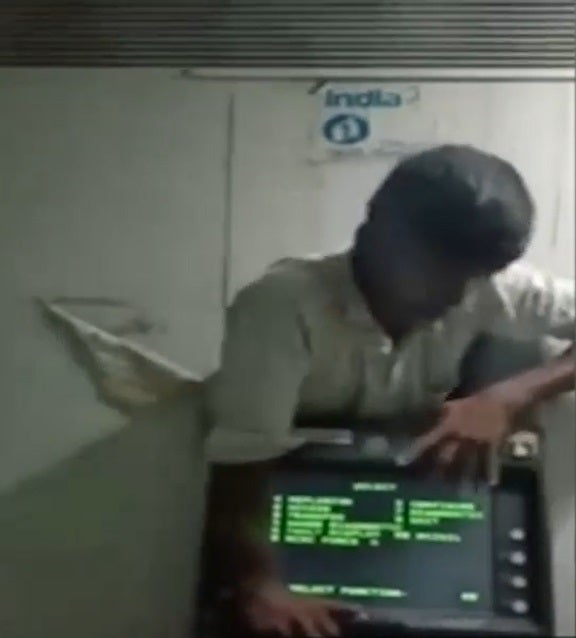 Indian Man Stuck Between Atm And Wall While Robbery 4