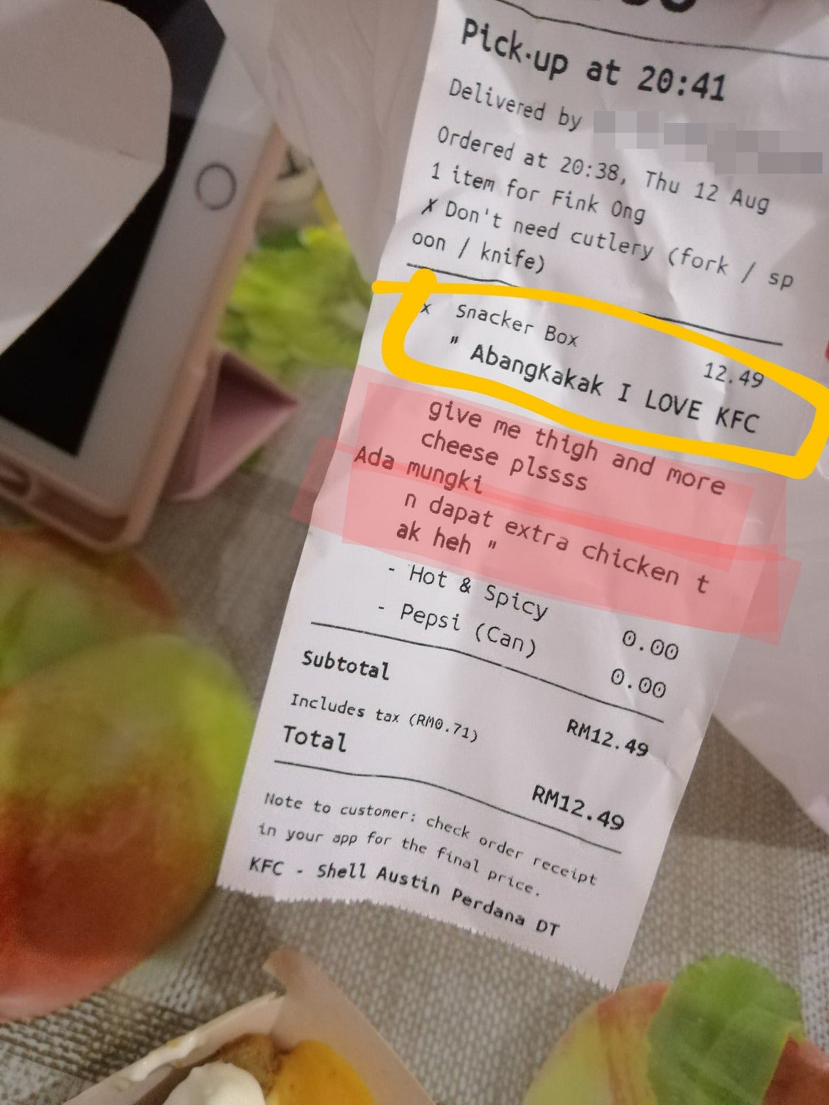 Malaysian writes I LOVE KFC on remarks