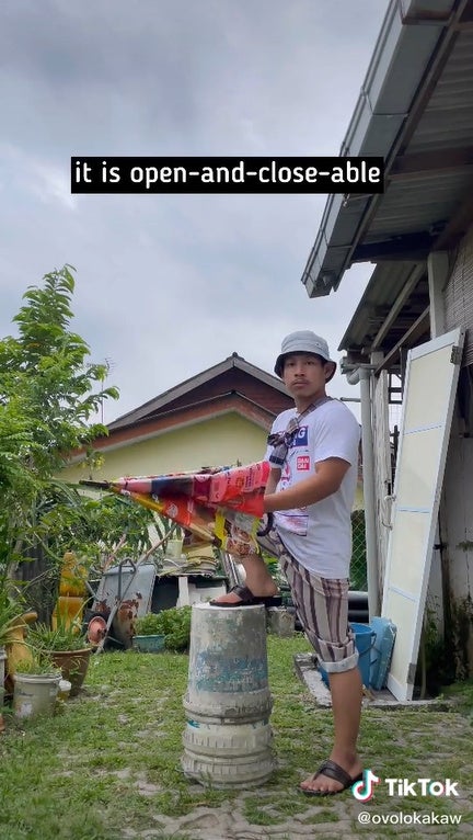 Ss 6 Msian Guy Diy Turn Brands Packaging Into An Umbrella