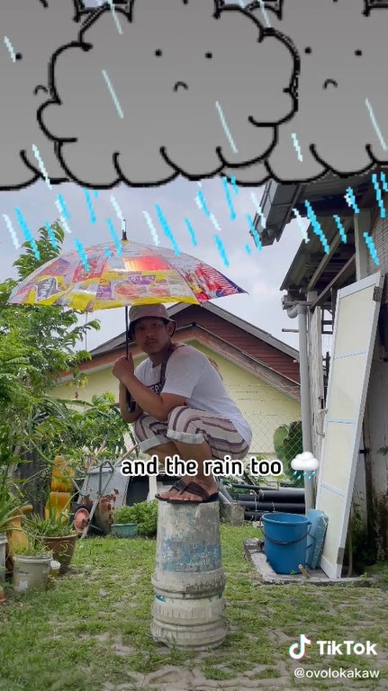 Ss 9 Msian Guy Diy Turn Brands Packaging Into An Umbrella