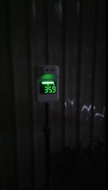 Thermometer scans itself 5