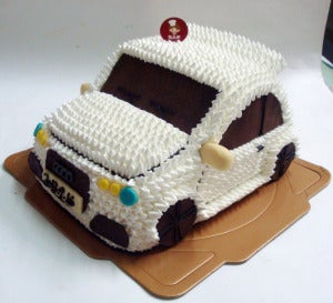 birthday cake with car