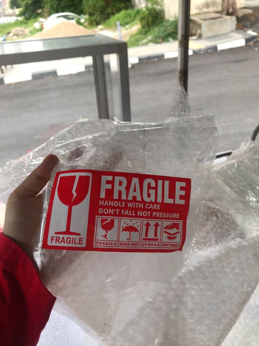 Fragile2