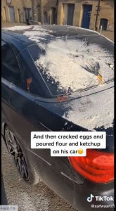 整辆车都是面粉