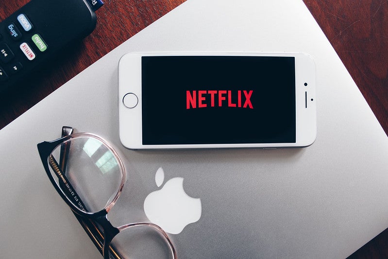 Netflix Iphone Macbook Apple