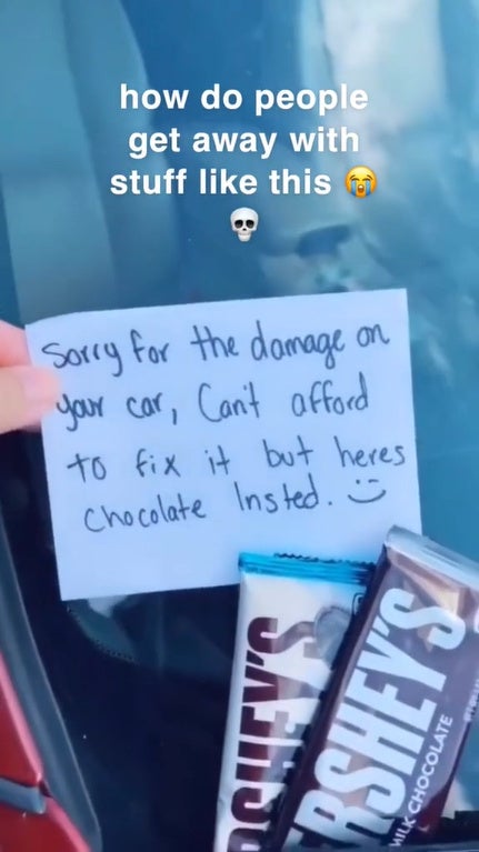 Ss3 2 Hersheys Chocolate Bars And Note On A Car
