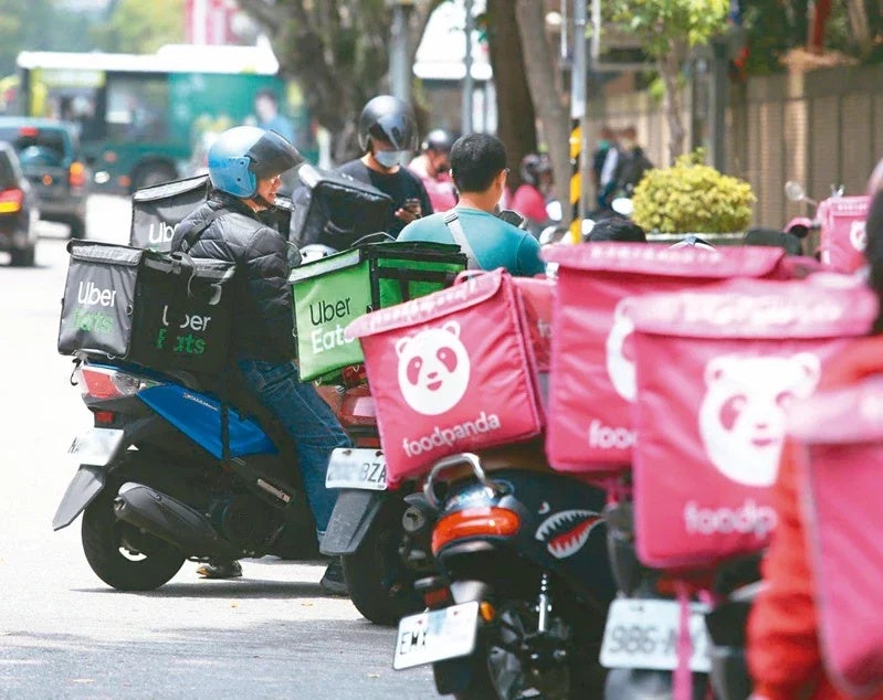 Taiwan Uber Eats Foodpanda Delivery Riders Man