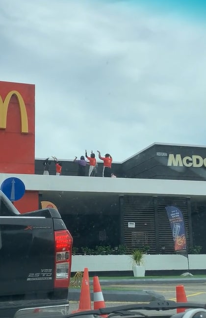 mcd员工跳舞3