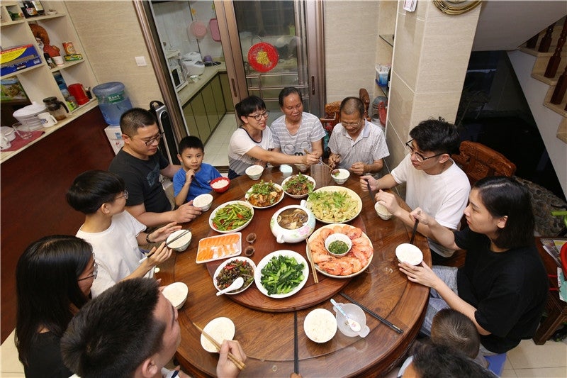 中秋节吃饭