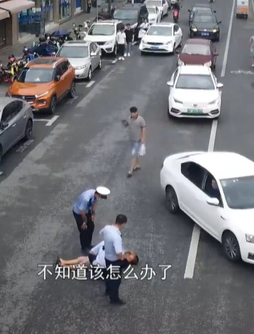 Ss 2 Dad Lie On Middle Of Road Because Daughter Cannot Do Maths