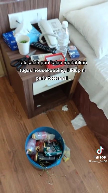 Ss 8 Guest Dirty Hotel Room