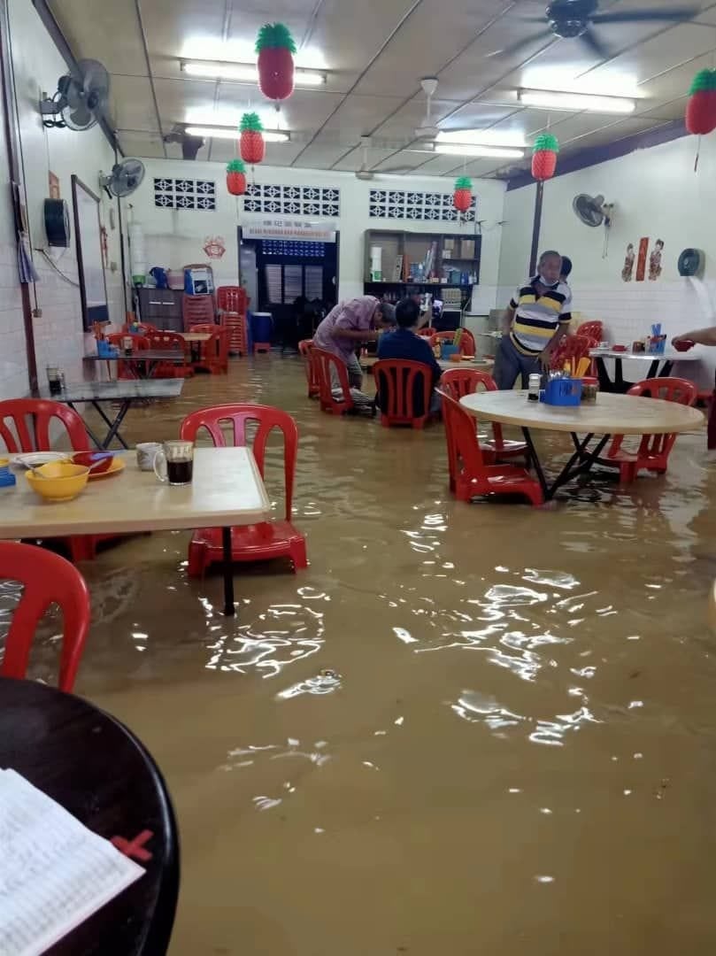 Sri Jaya Food Court Kopitiam Flood 3