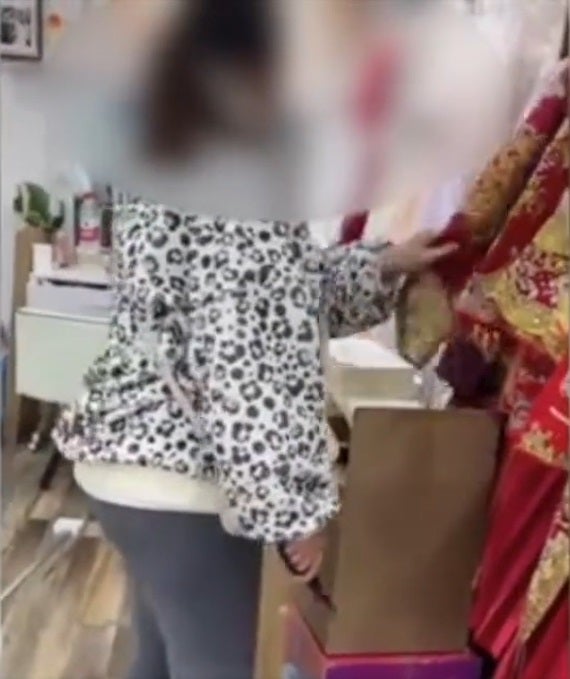 Ss2 Pregnant Woman Cut Wedding Dress