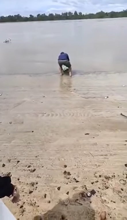 Ss9 Raja Bomoh Puteri Zaleha Banjir Teluk Intan