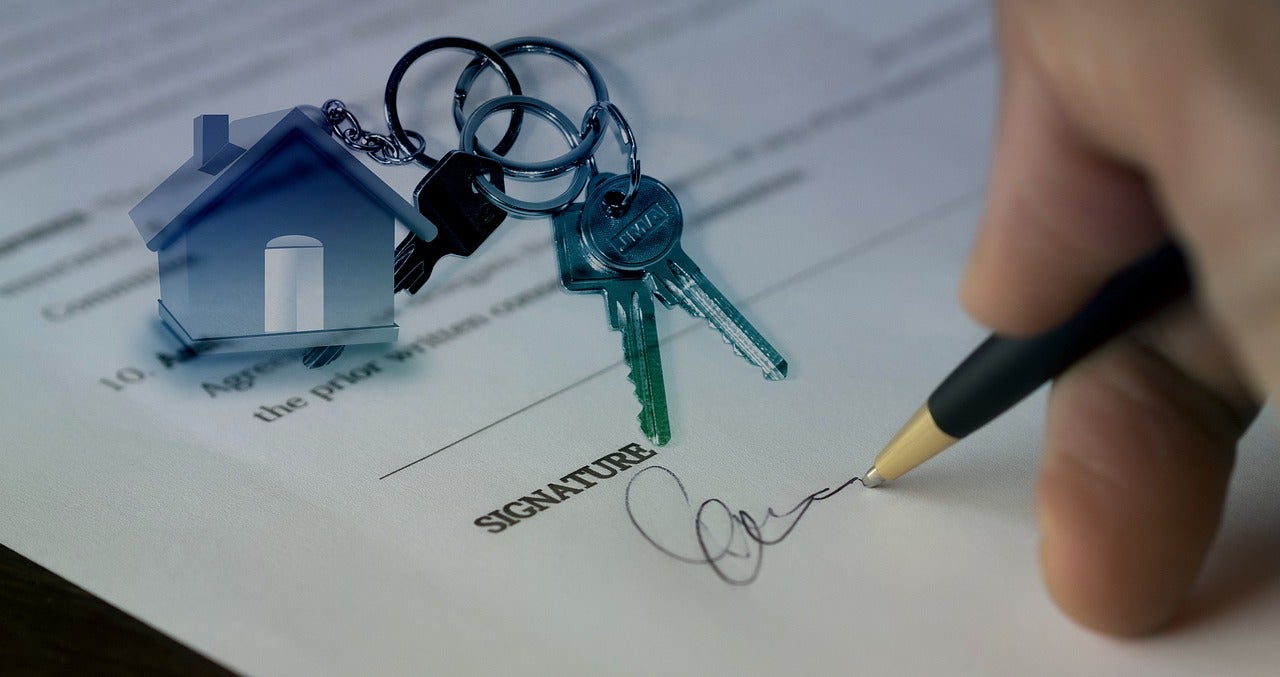 buy house key sign contract