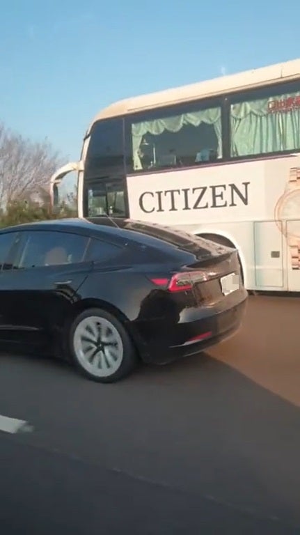 Ss 2 Driver Sleep While Tesla Autopilot On Highway