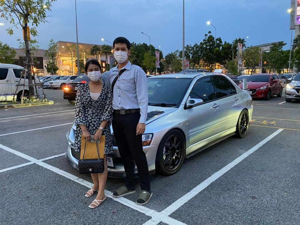 woman gifts mitsubishi sports car to boyfriend for valentines day 2