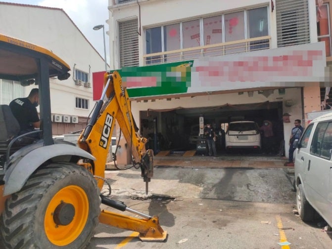 Mbsa Illegal Ramps In Front Of Shop