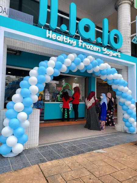 ll.la .lo malaysia frozen yogurt shop copycat