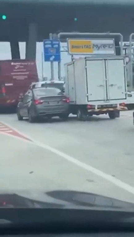 Ss 2 Saga Lorry Fights Myvi Wins