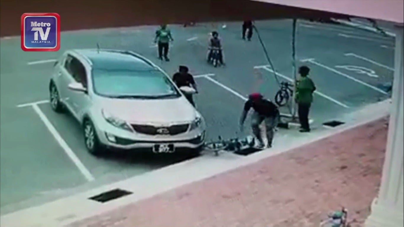 SS 3 bicycle hit and run car