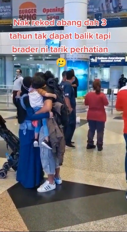 SS 4 Msian man comes back home reunited family new baby