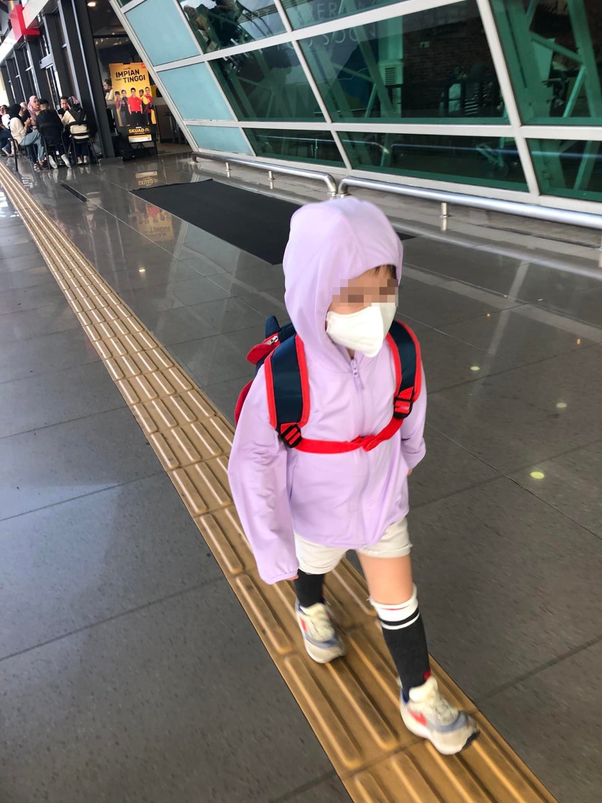girl 1