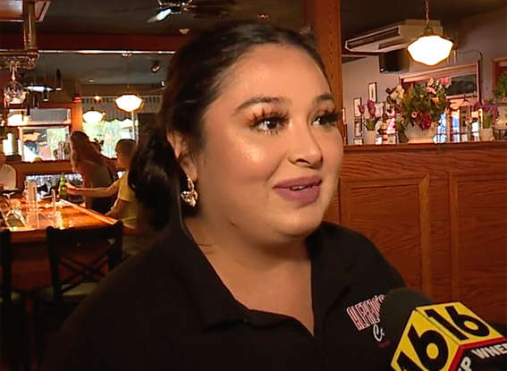 man give waitress 3000 usd tips demand back